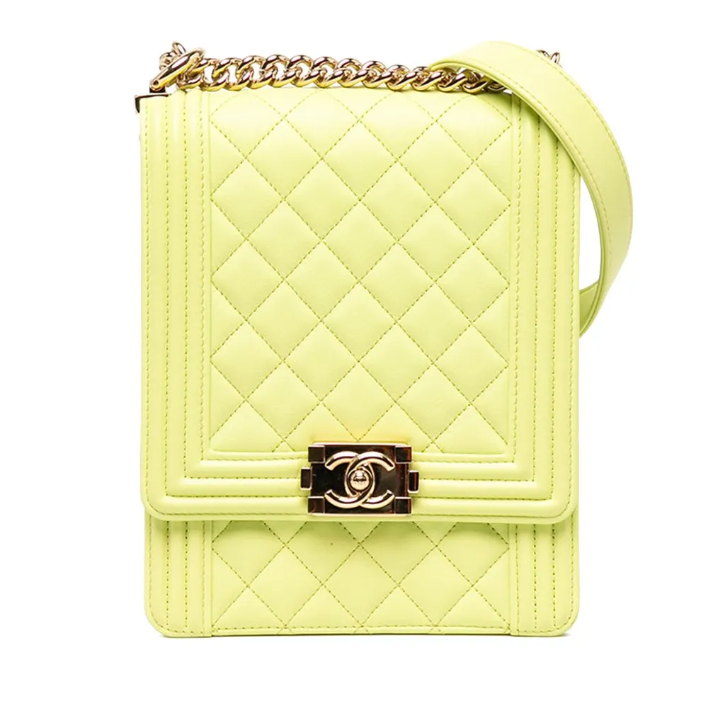 Chanel Quilted Lambskin North South Boy Flap Green Leather Very good - Front View