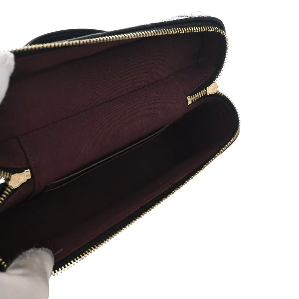 Chanel Mini CC Quilted Caviar Slim Vanity Case with Chain Black Leather Very good - Model View