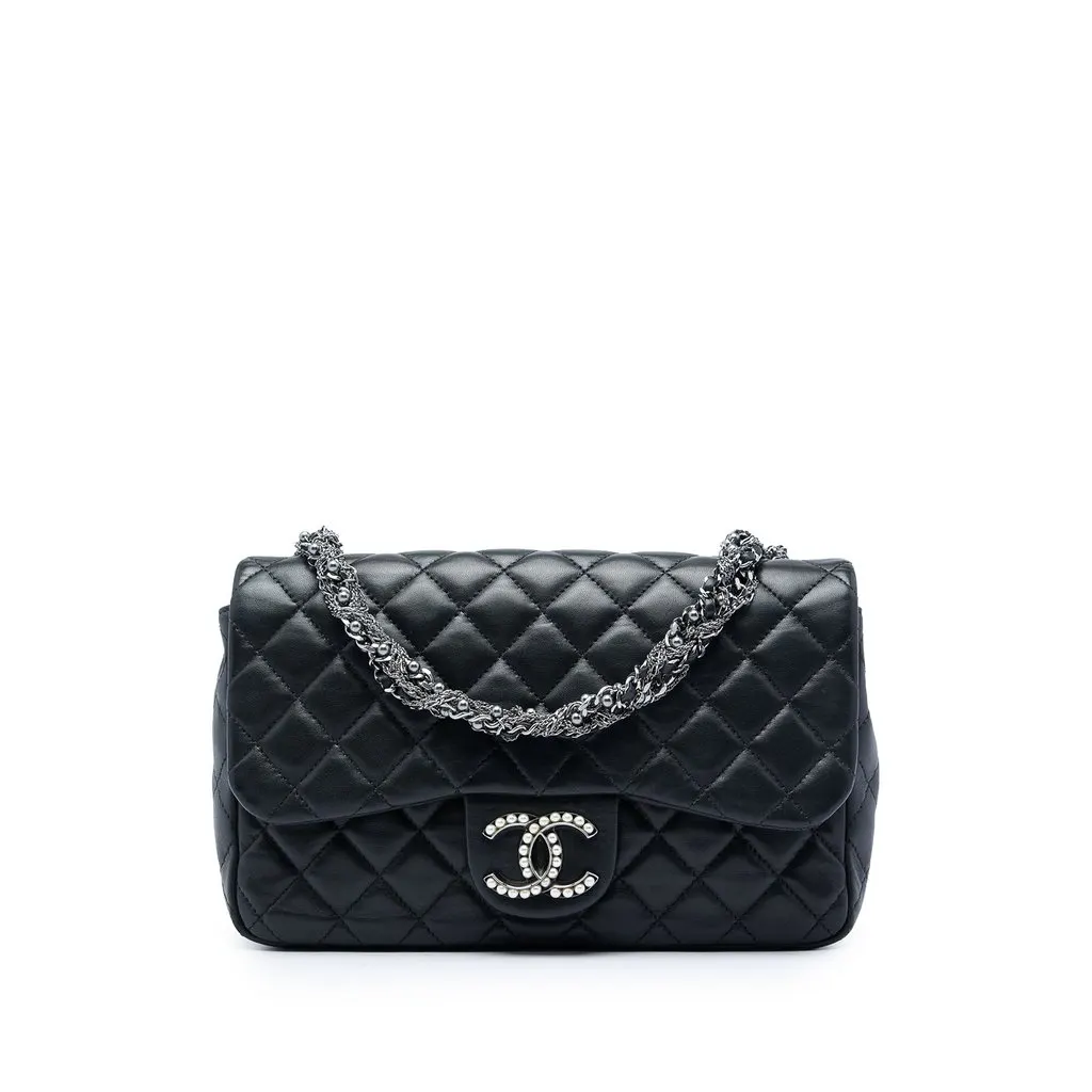 Chanel Medium Quilted Lambskin Westminster Pearl Flap Black Leather Very good - Front View