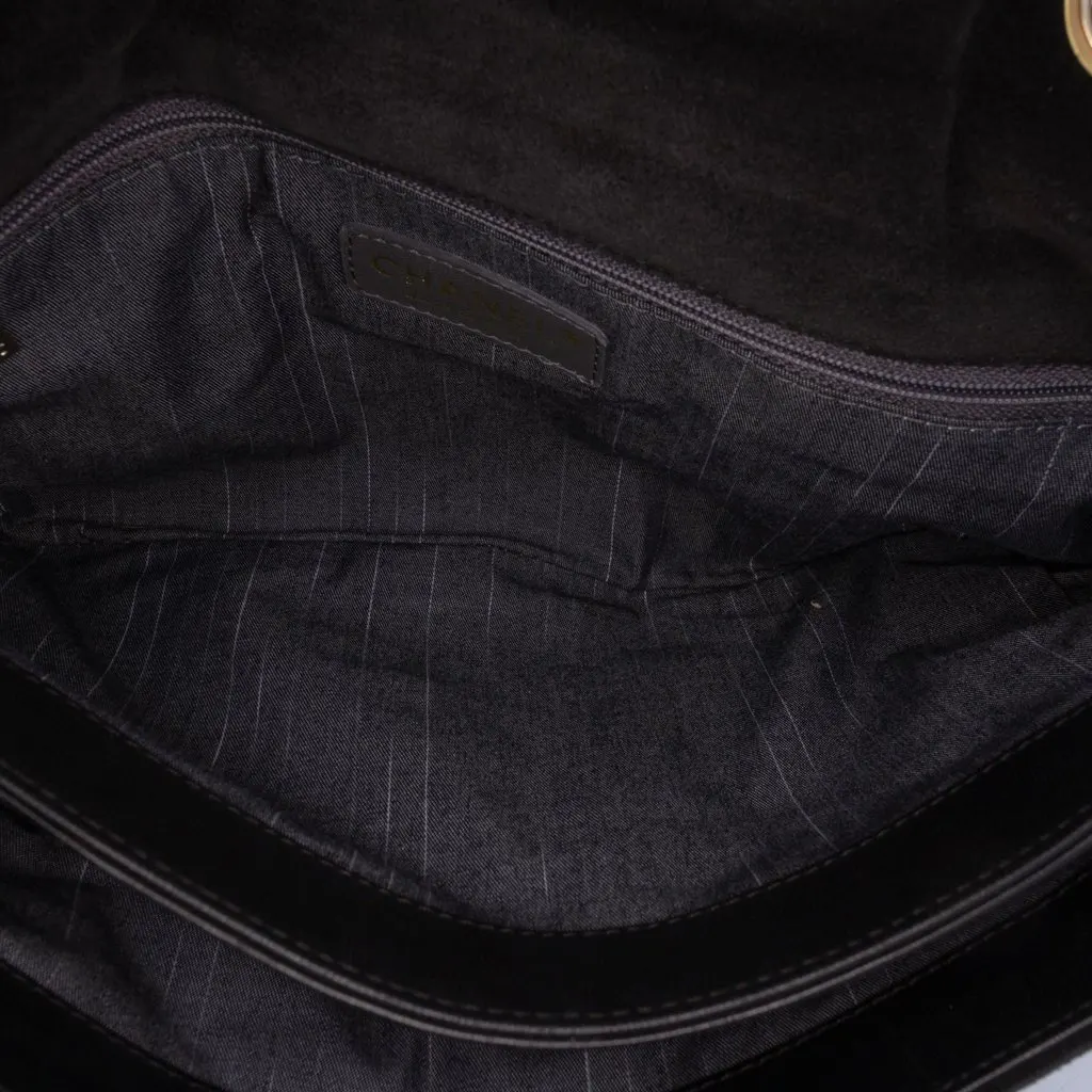 Chanel Quilted Suede Union Jack Reissue 2.55 Double Flap 227 Black Leather Very good - Model View