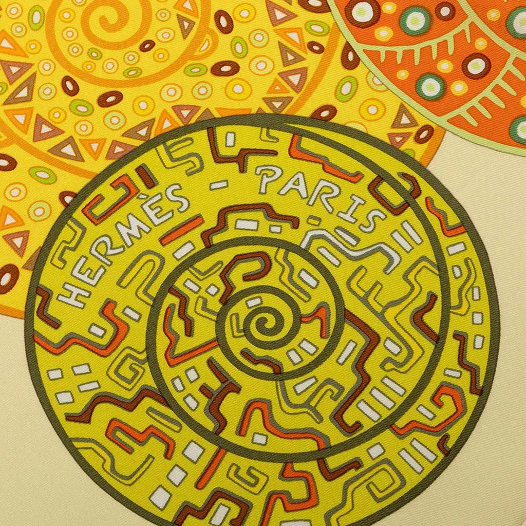 Hermès Reves D Escargots Silk Scarf 90 Yellow Silk Never worn - Inside View