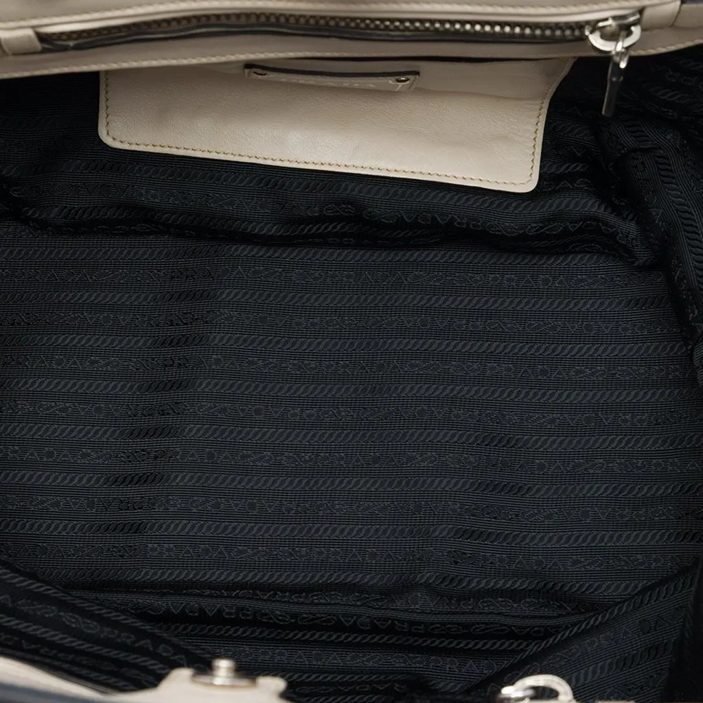 Prada Soft Calf Convertible Shopping Tote White Leather Very good - Model View