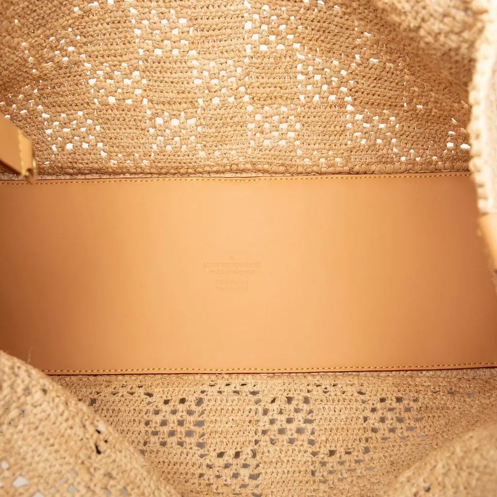 Louis Vuitton Damier Raffia Summer Shopper Tote MM Beige Very good - Model View