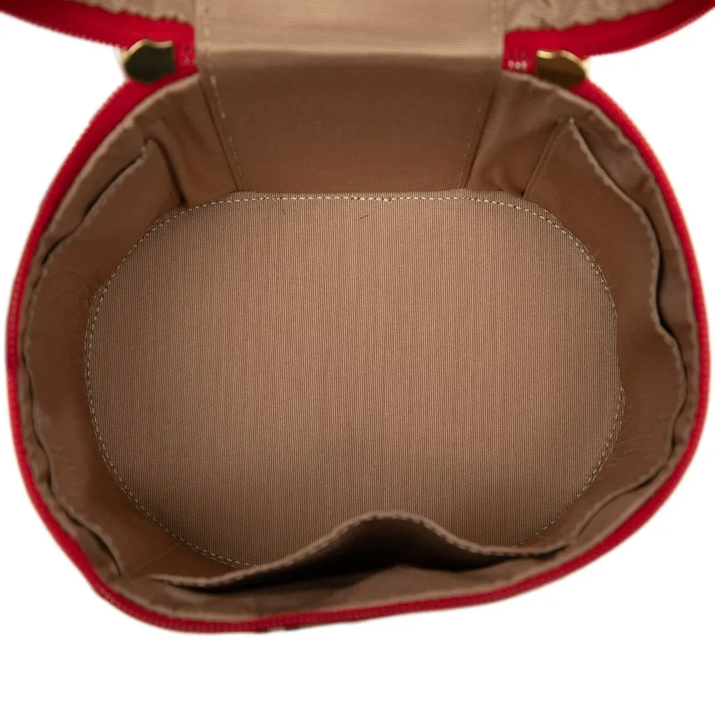 Burberry Haymarket Check Canvas Vanity Bag Beige Very good - Model View