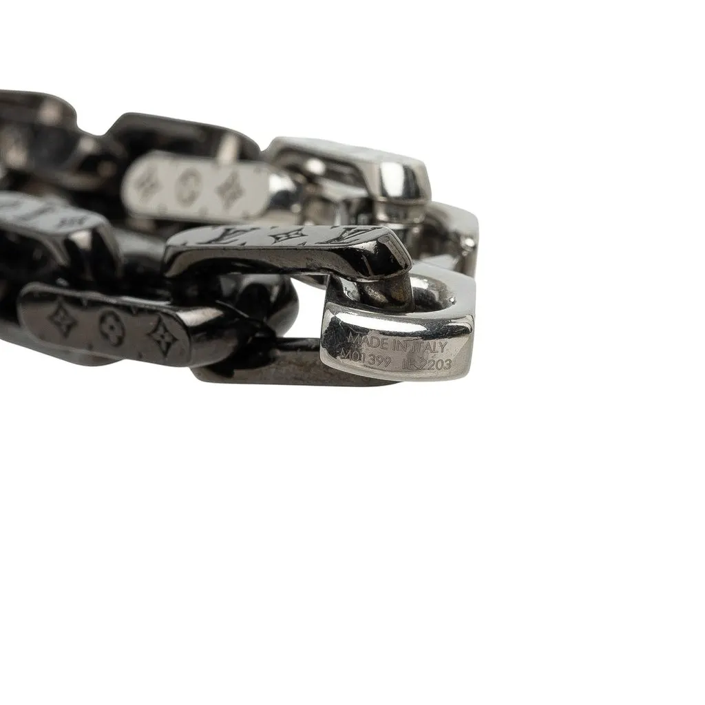 Louis Vuitton Stainless Steel Strass Monogram Chain Necklace Silver Stainless steel Very good - Model View