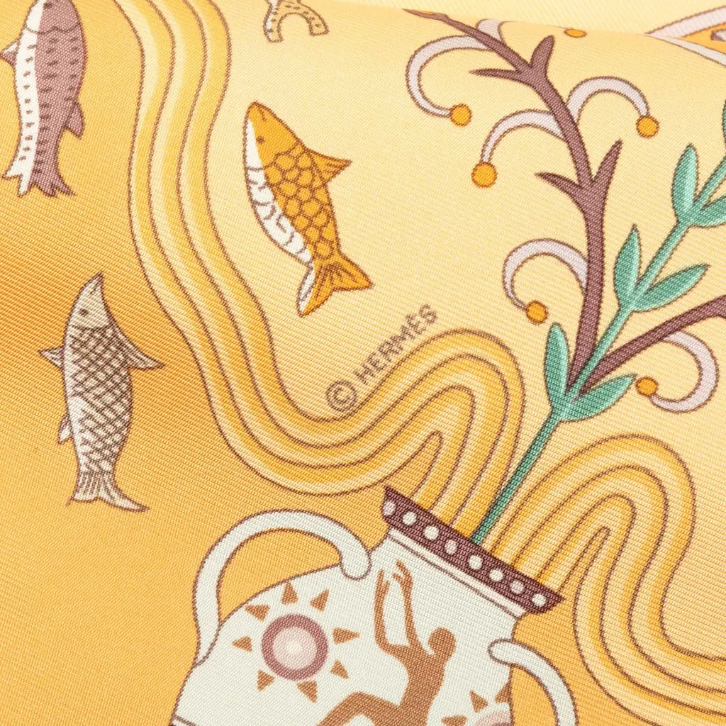Hermès Escales Mediterraneennes Silk Scarf 90 Yellow Silk Never worn - Inside View