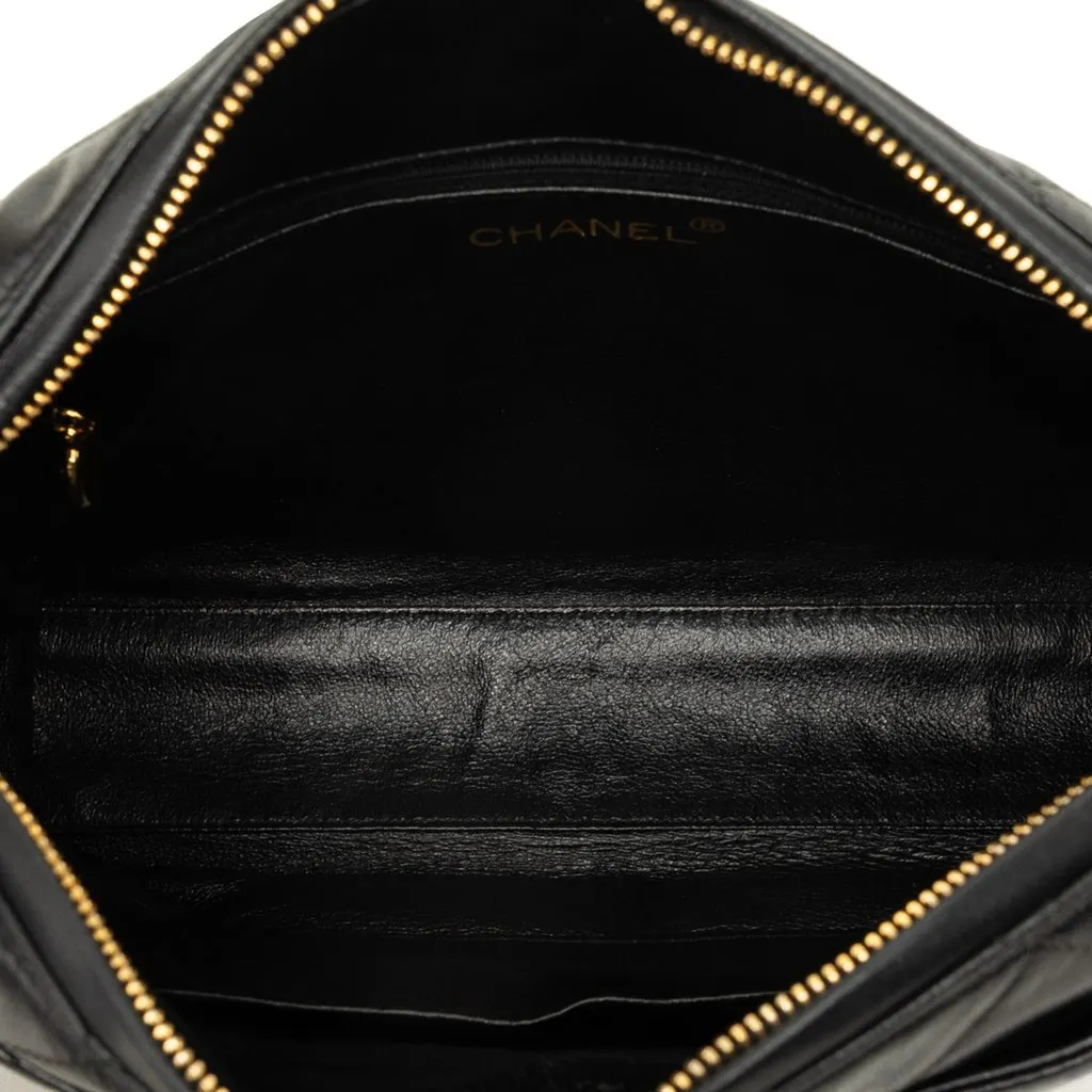 Chanel CC Quilted Lambskin Camera Bag Black Leather Very good - Model View