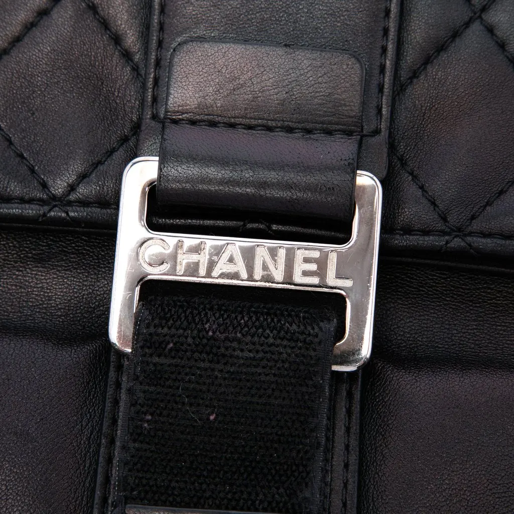 Chanel Quilted Lambskin Grip Clutch Black Leather Very good - Box View