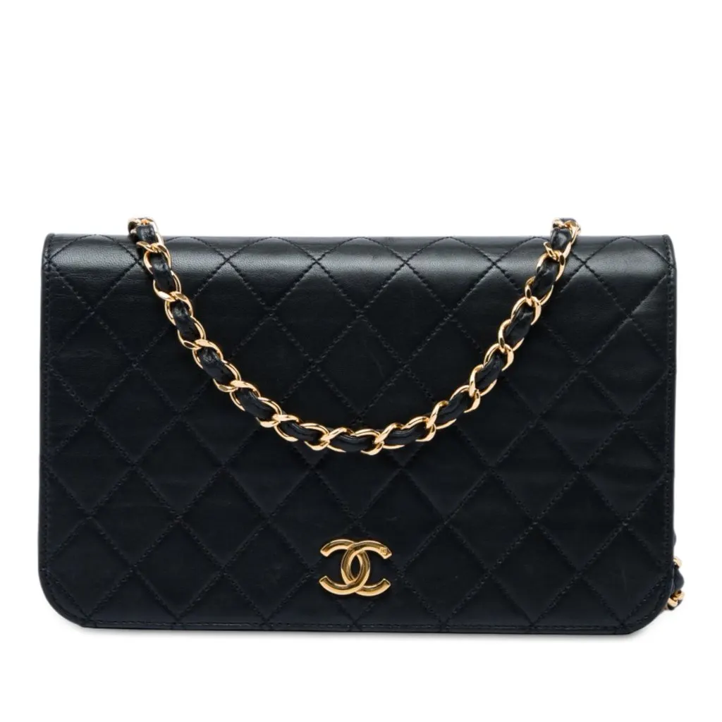 Chanel CC Quilted Lambskin Full Single Flap Black Leather Very good - Front View
