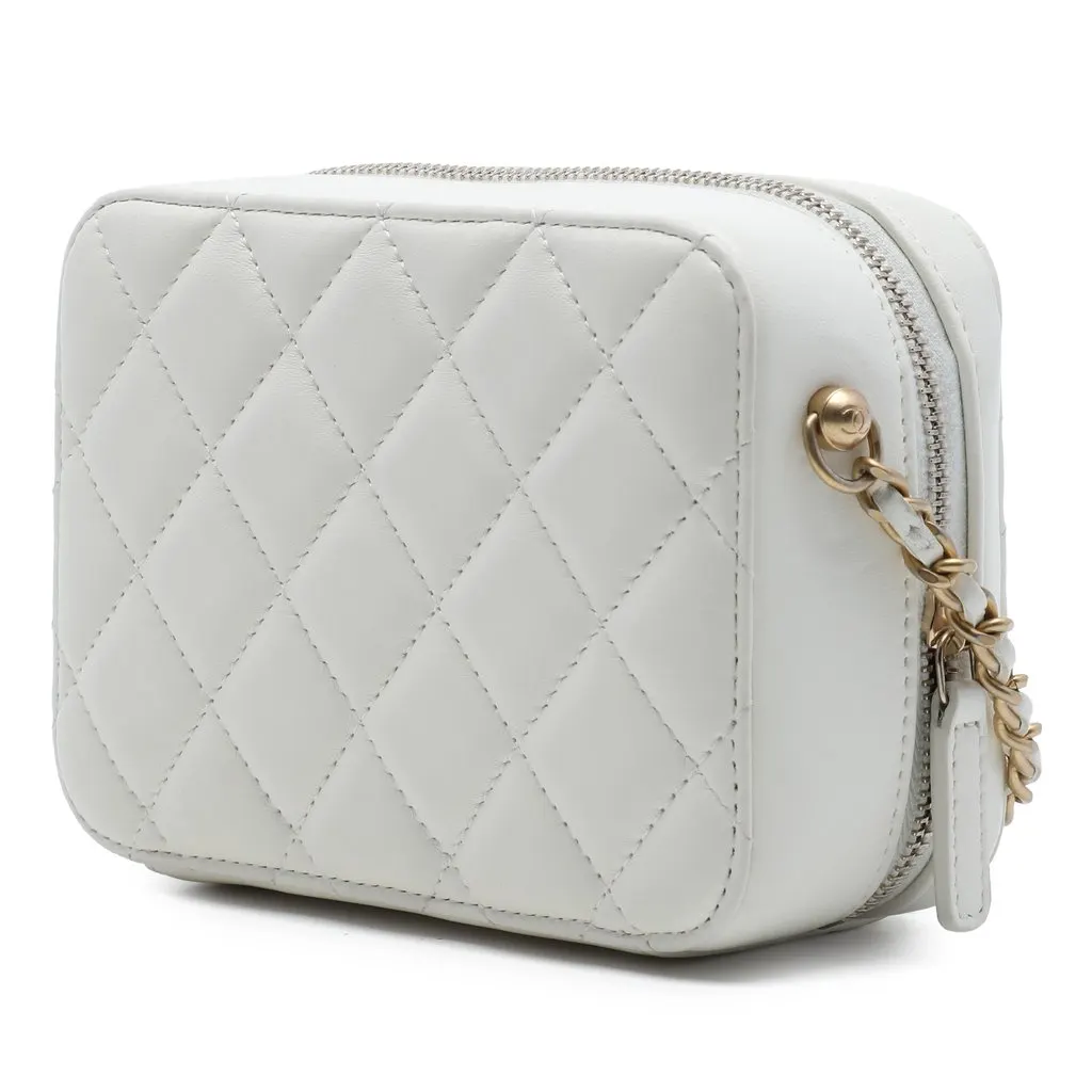 Chanel CC Quilted Lambskin Pearl Crush Camera Bag White Leather Very good - Back View