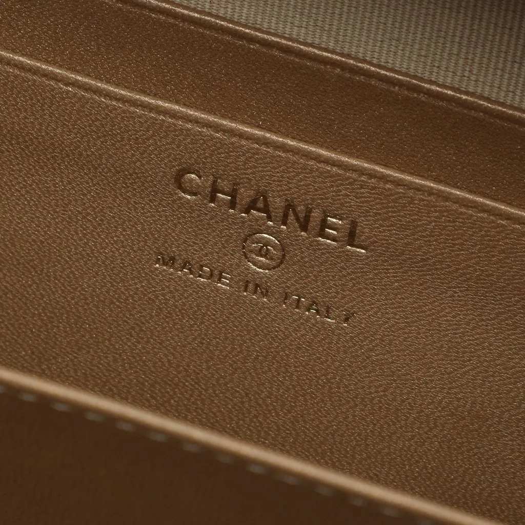 Chanel CC Quilted Lambskin Pearl Crush Camera Bag White Leather Very good - Box View