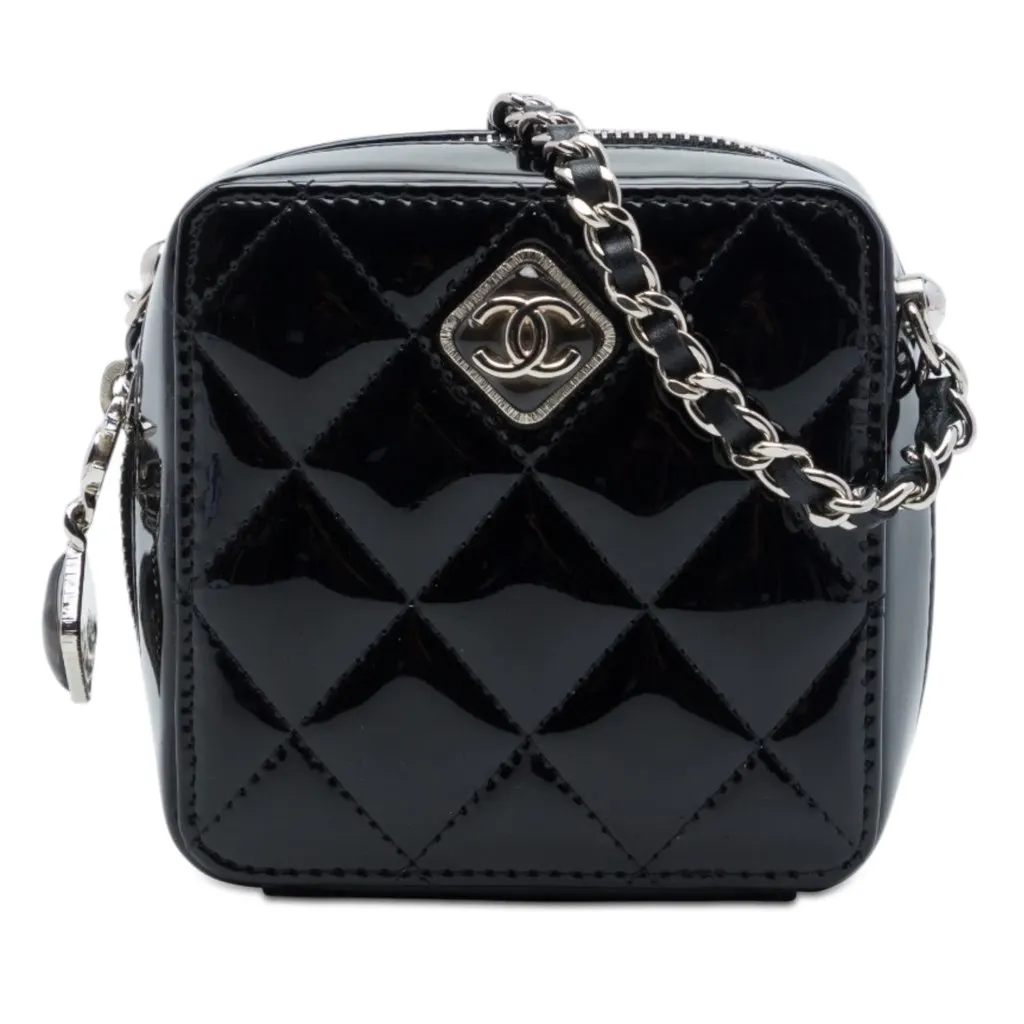 Chanel CC Quilted Patent Diamond Resin Clutch With Chain Black Leather Very good - Front View