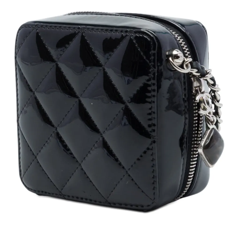 Chanel CC Quilted Patent Diamond Resin Clutch With Chain Black Leather Very good - Back View
