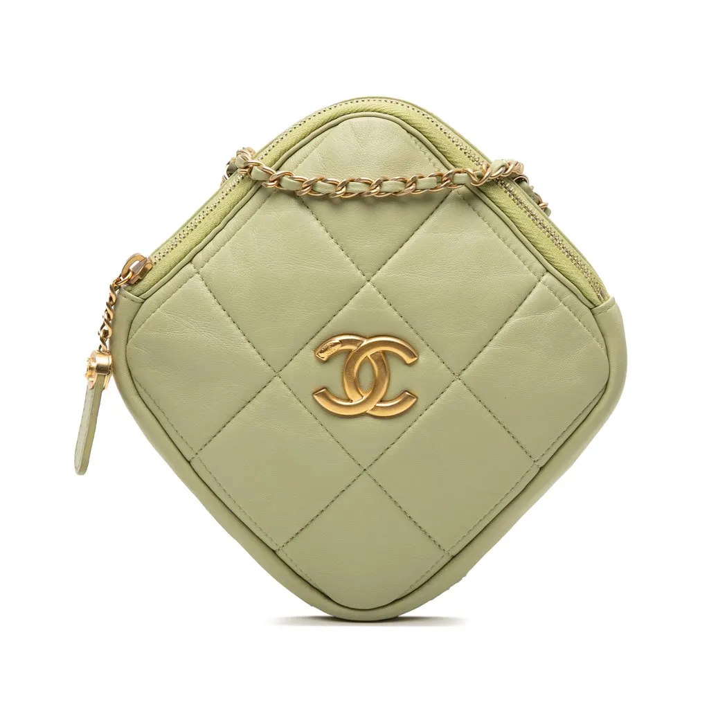 Chanel CC Quilted Lambskin Diamond Clutch with Chain Green Leather Good - Front View