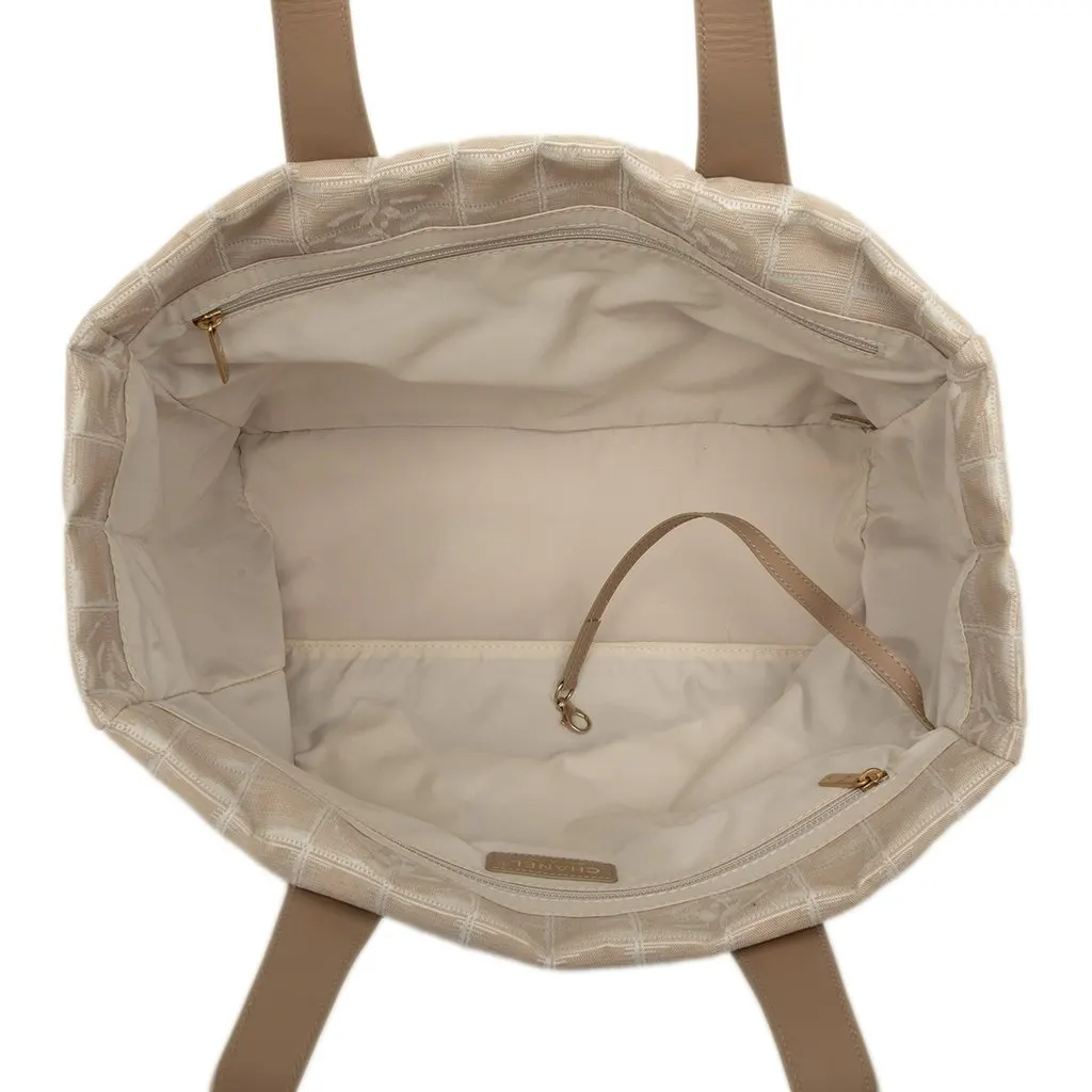Chanel New Travel Line Nylon Tote Beige Polyamide Very good - Model View