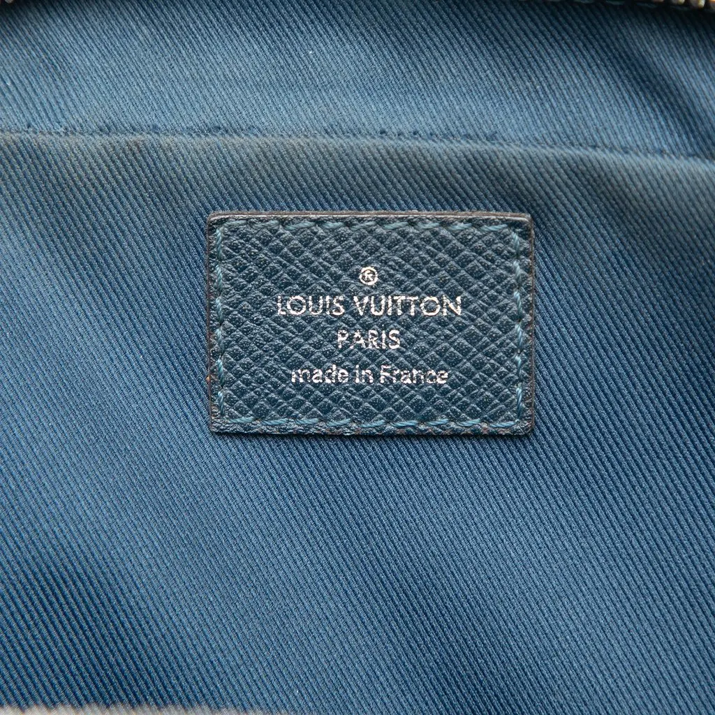 Louis Vuitton Taiga Porte Documents Business MM Blue Leather Very good - Box View