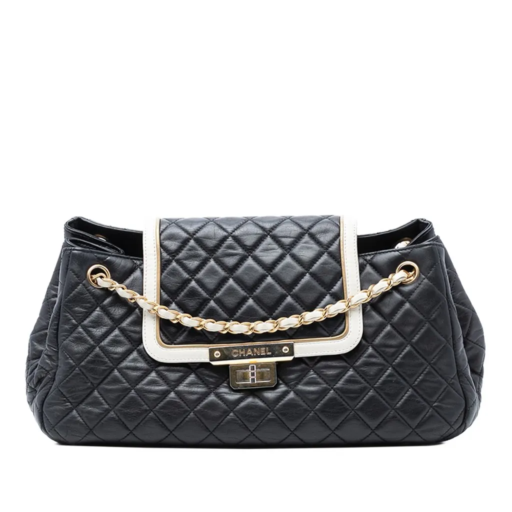 Chanel Medium Quilted Lambskin Reissue 2.55 East West Mademoiselle Accordion Flap Black Leather Very good - Front View