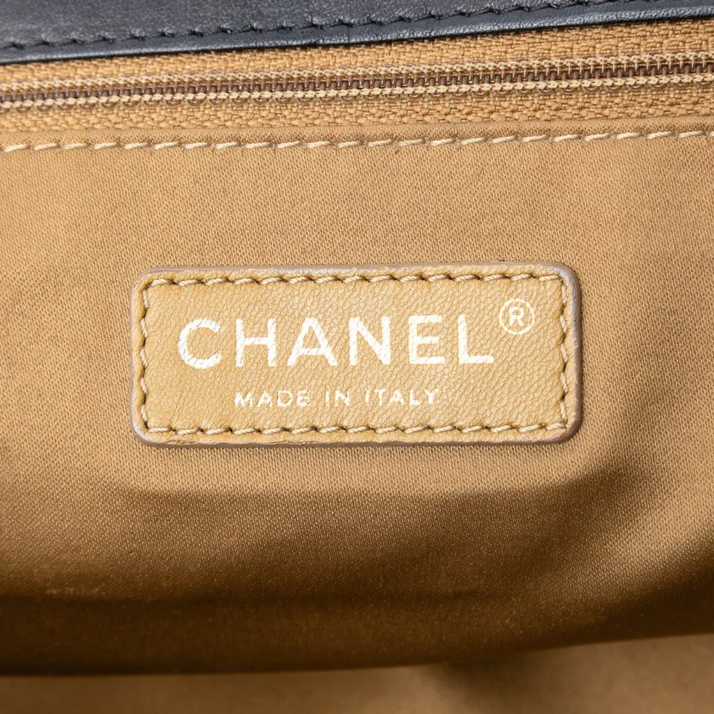 Chanel Medium Quilted Lambskin Reissue 2.55 East West Mademoiselle Accordion Flap Black Leather Very good - Box View