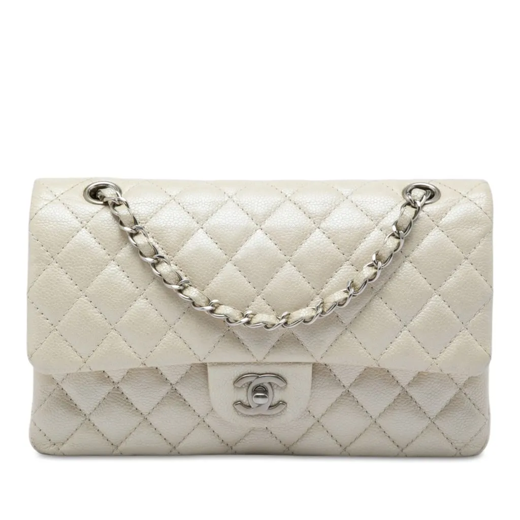 Chanel Medium Classic Iridescent Caviar Double Flap White Leather Very good - Front View