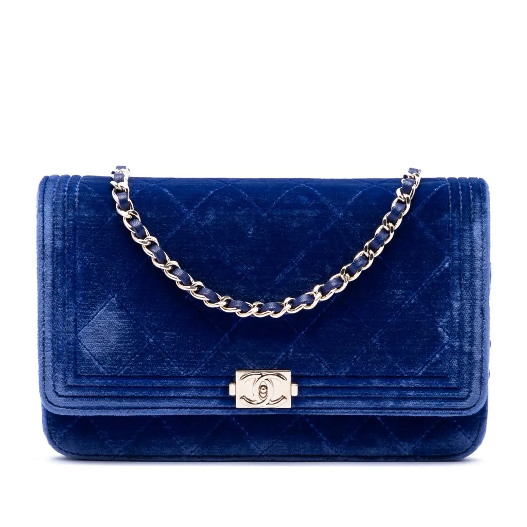 Chanel Quilted Velvet Boy Wallet On Chain Blue Very good - Front View