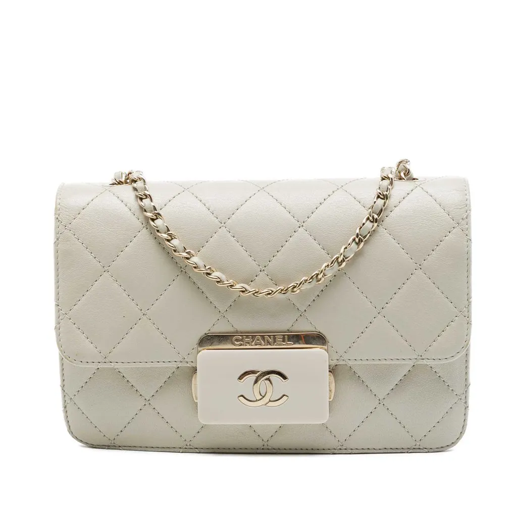 Chanel Mini Sheepskin Beauty Lock Flap White Leather Good - Front View