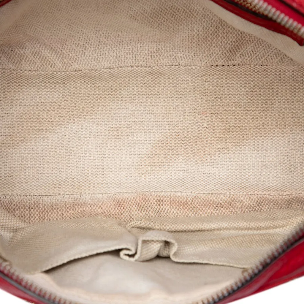 Gucci Calfskin Soho Chain Zip Shoulder Bag Red Leather Very good - Model View