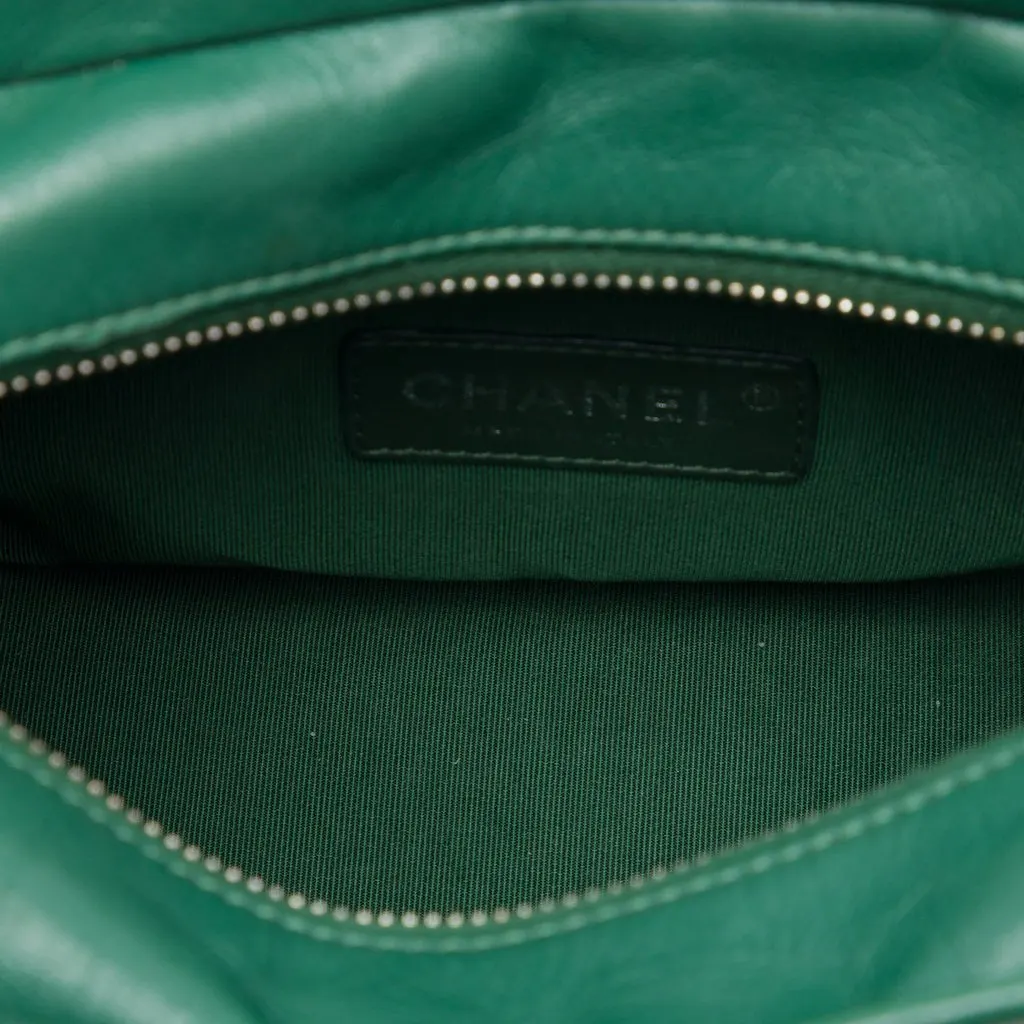 Chanel Small Aged Calfskin Gabrielle Crossbody Green Leather Very good - Model View