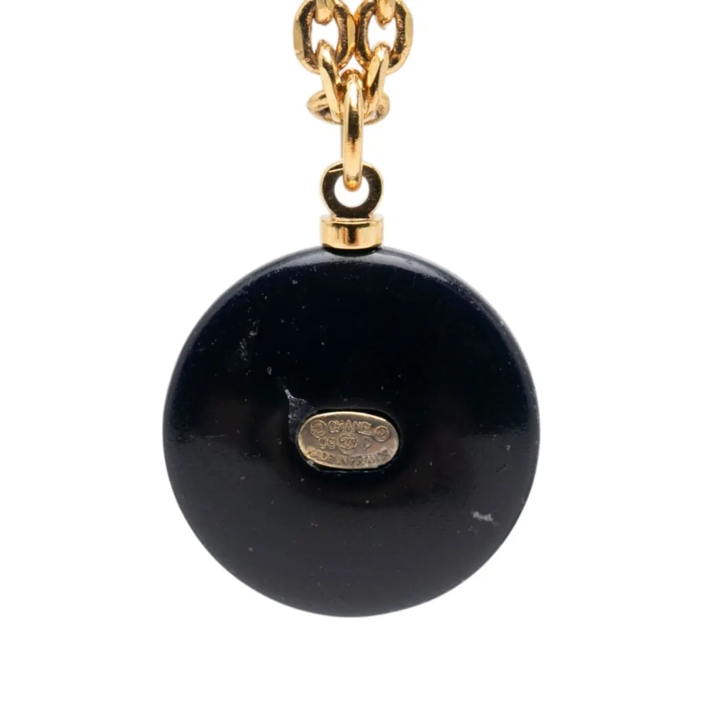 Chanel CC Gold Plated Resin and Faux Pearl Round Pendant Necklace Gold Metal Very good - Model View