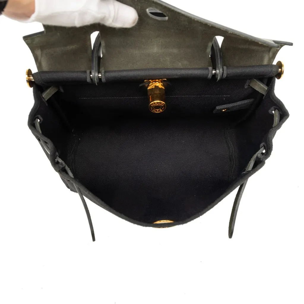 Hermès Military Toile and Vache Hunter Herbag Zip 31 Black Very good - Model View