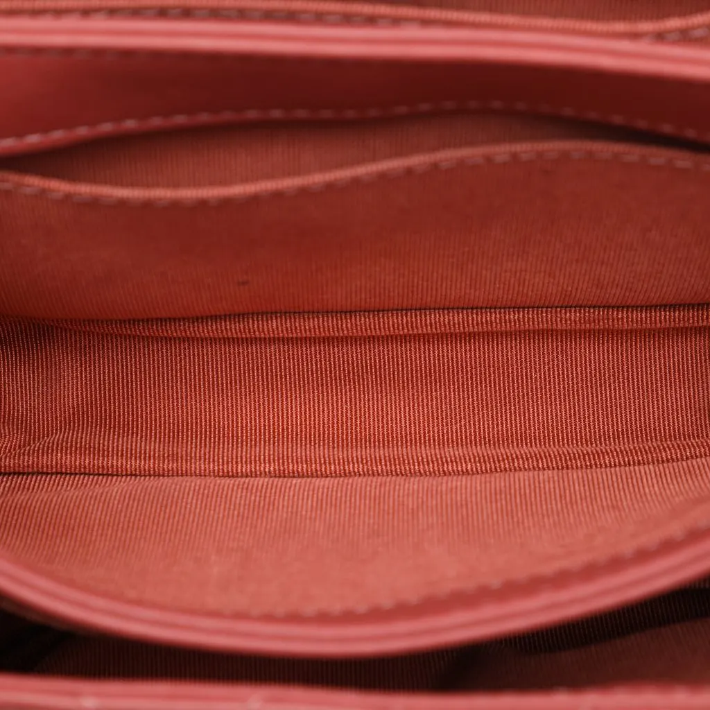 Chanel Small Quilted Lambskin Daily Companion Flap Pink Leather Very good - Model View