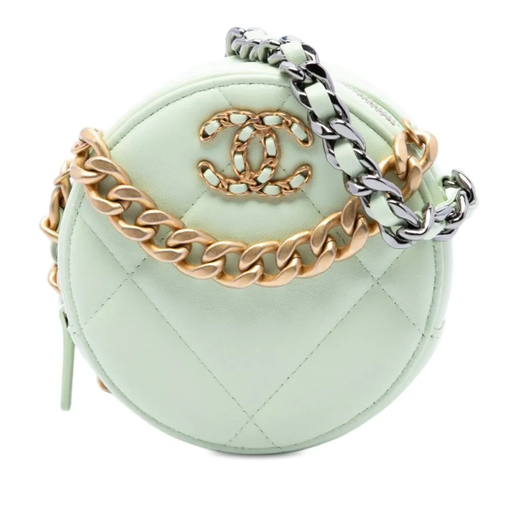Chanel Lambskin 19 Round Clutch with Chain Green Leather Very good - Front View