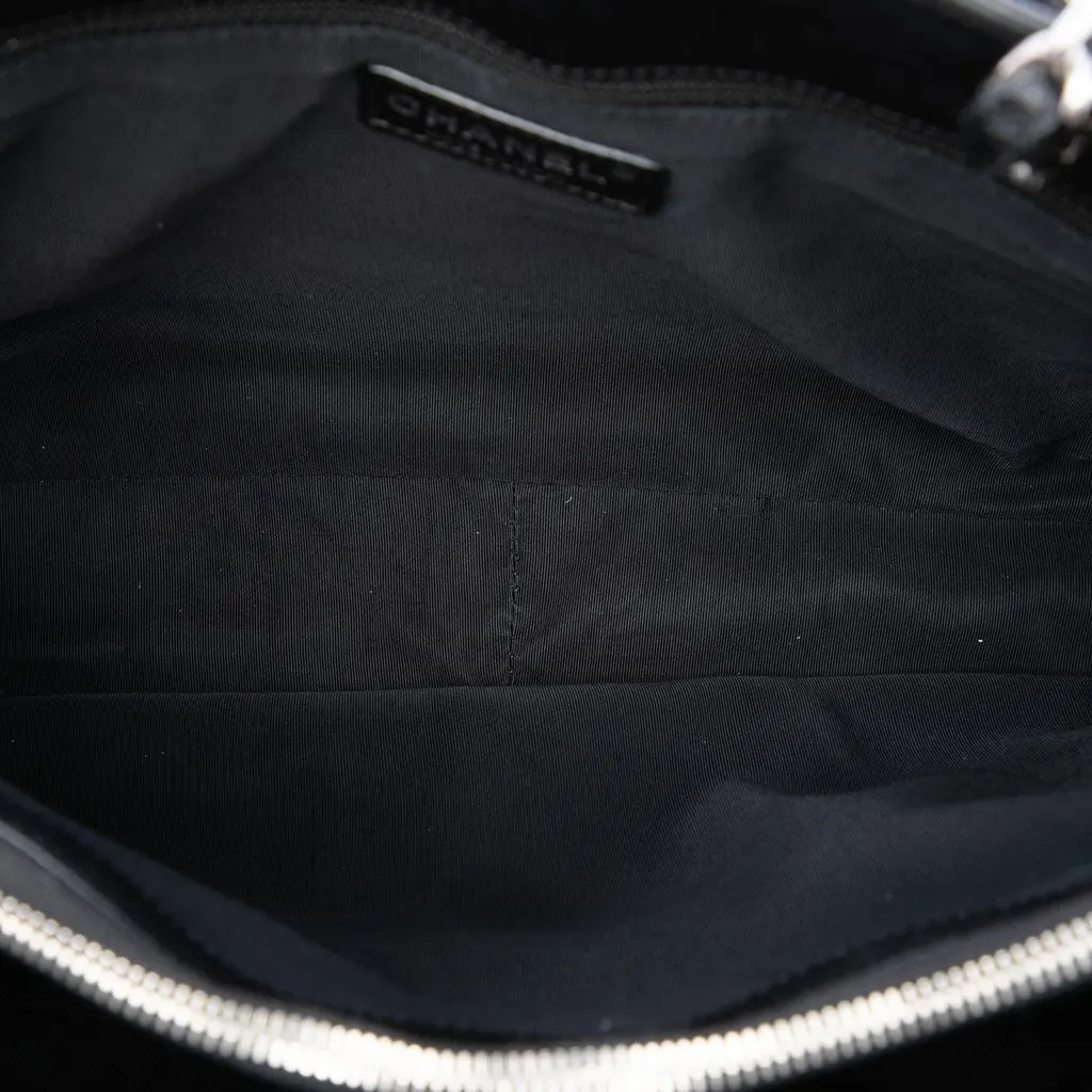 Chanel Caviar Grand Shopping Tote Black Leather Very good - Model View