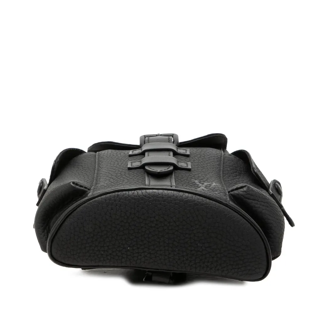 Louis Vuitton Taurillon Christopher XS Black Leather Very good - Inside View