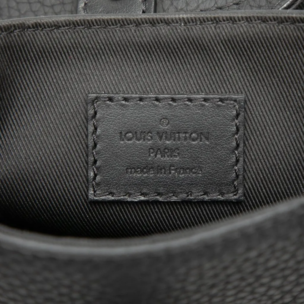 Louis Vuitton Taurillon Christopher XS Black Leather Very good - Box View