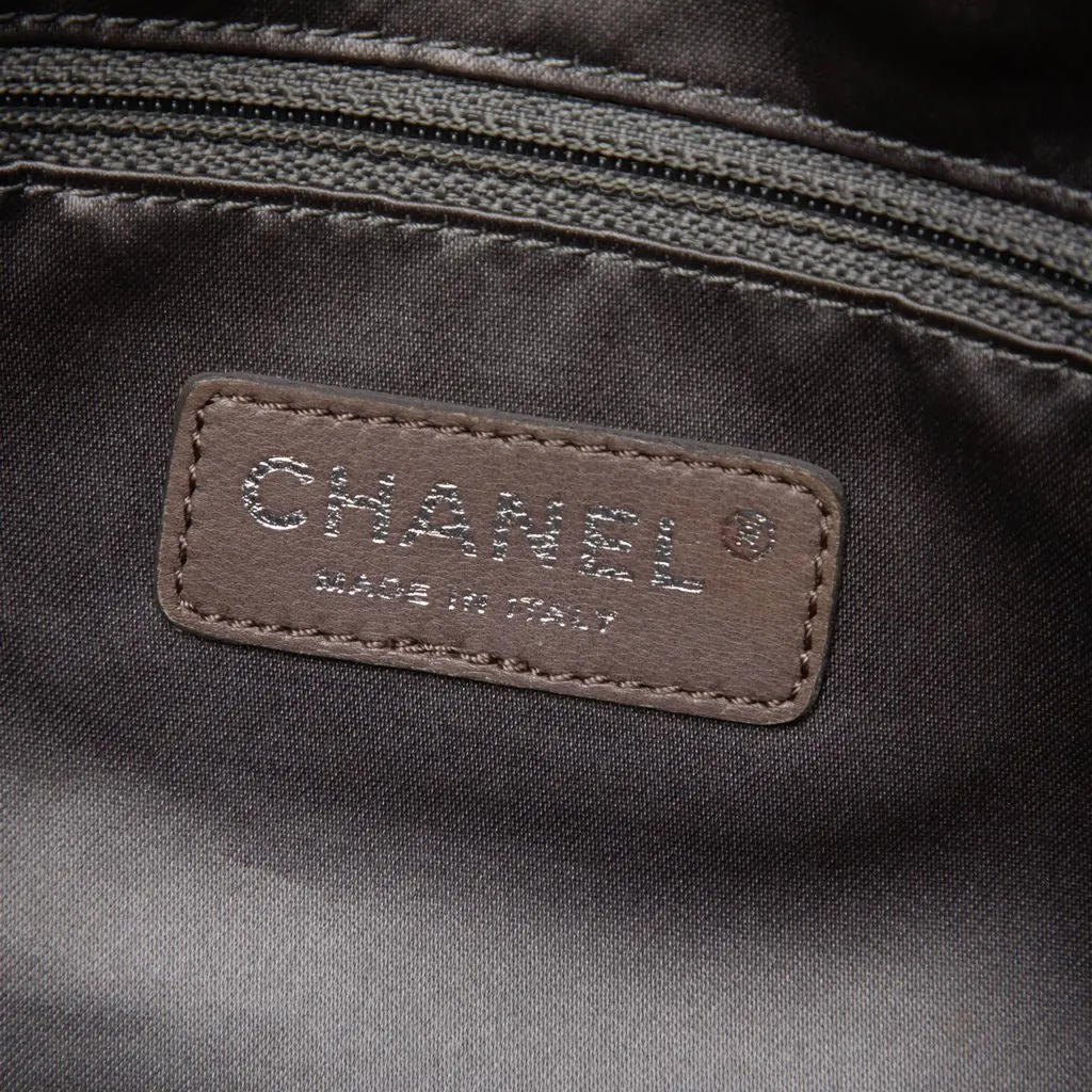 Chanel Quilted Nylon Bubble Shoulder Bag Purple Polyamide Very good - Box View