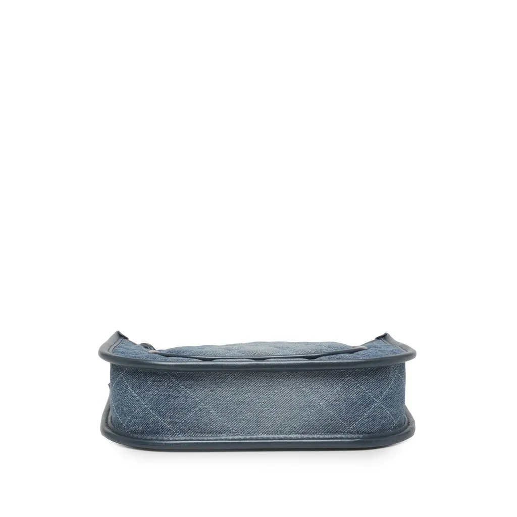 Chanel CC Quilted Denim Hobo Bag Blue Denim Very good - Inside View