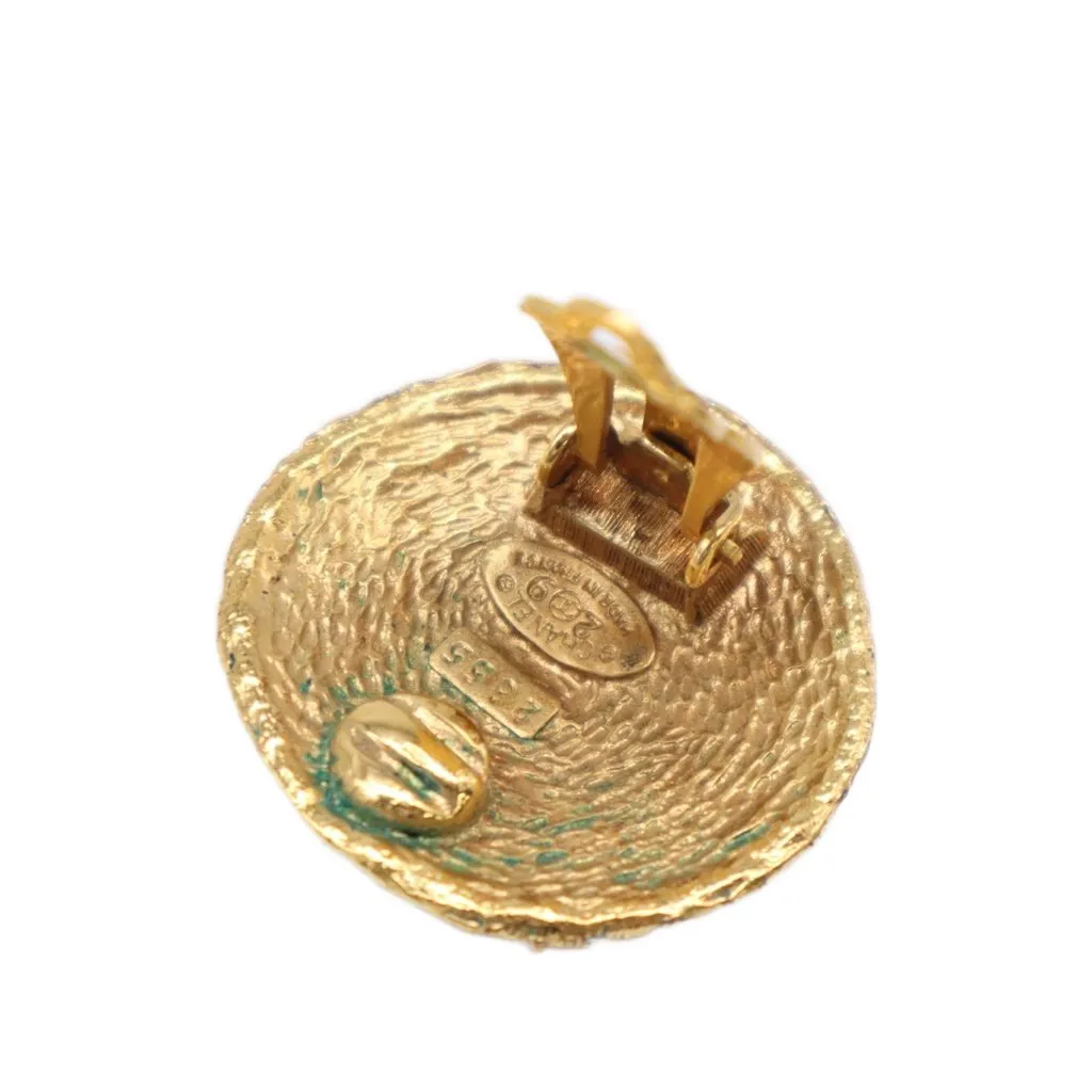 Chanel CC Gold Plated Woven Round Clip On Earrings Gold Metal Very good - Model View