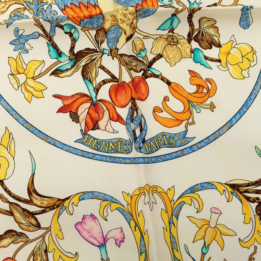 Hermès Pierres d Orient et d Occident Silk Scarf 90 White Very good - Box View