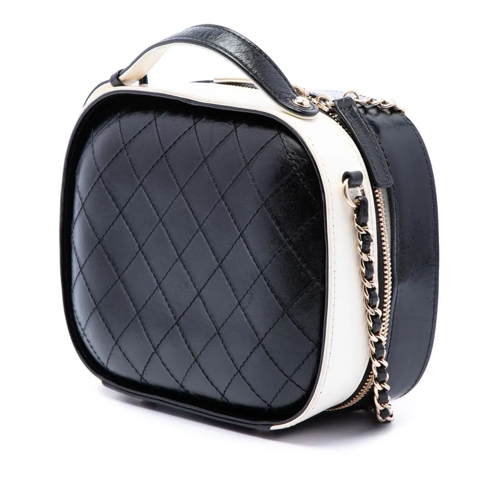 Chanel Small CC Quilted Crumpled Calfskin Vanity Case White Leather Very good - Back View