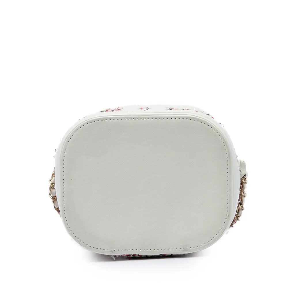 Chanel Tweed and Lambskin CC Vanity Case Red Very good - Inside View
