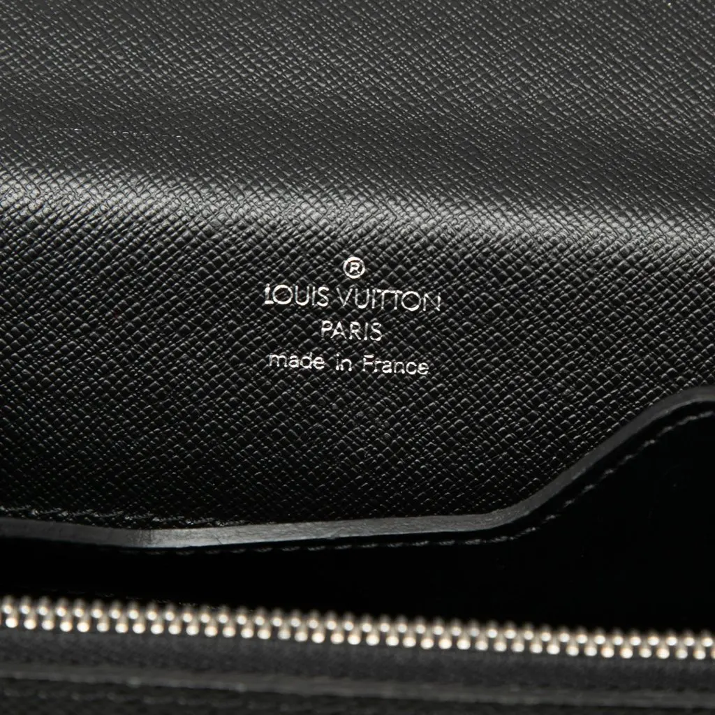 Louis Vuitton Taiga Laguito Black Leather Very good - Box View