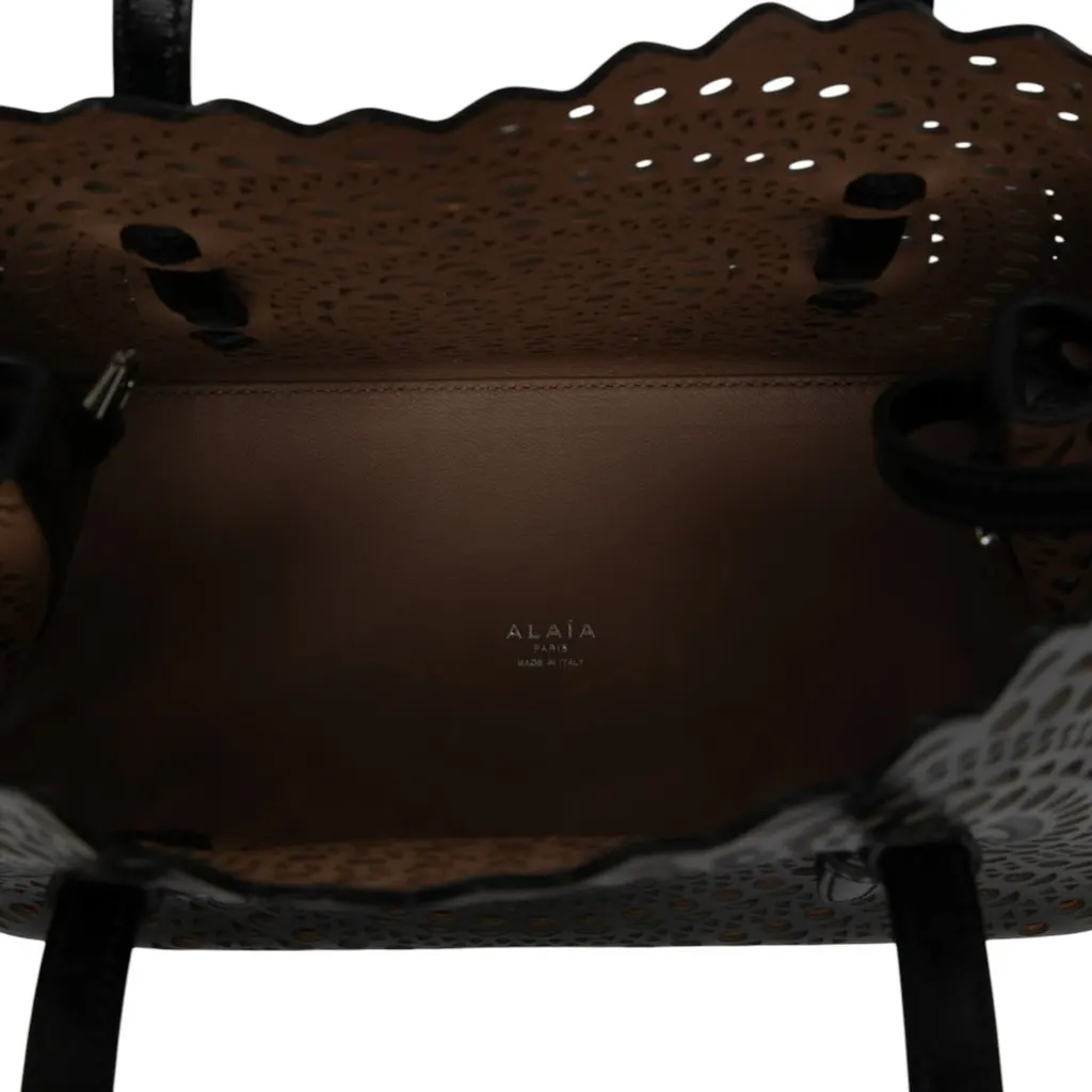 Alaïa Vienne Calfskin Laser Cut Mina 25 Black Leather Never worn - Model View
