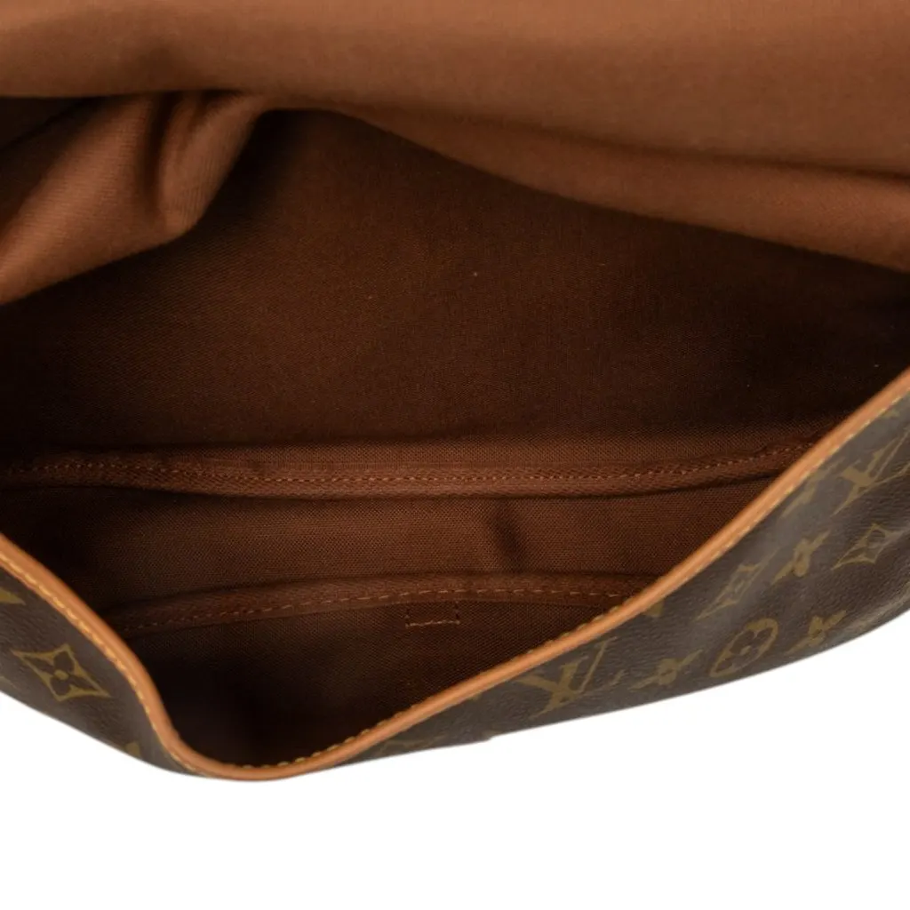 Louis Vuitton Monogram Saumur 30 Brown Canvas Good - Model View