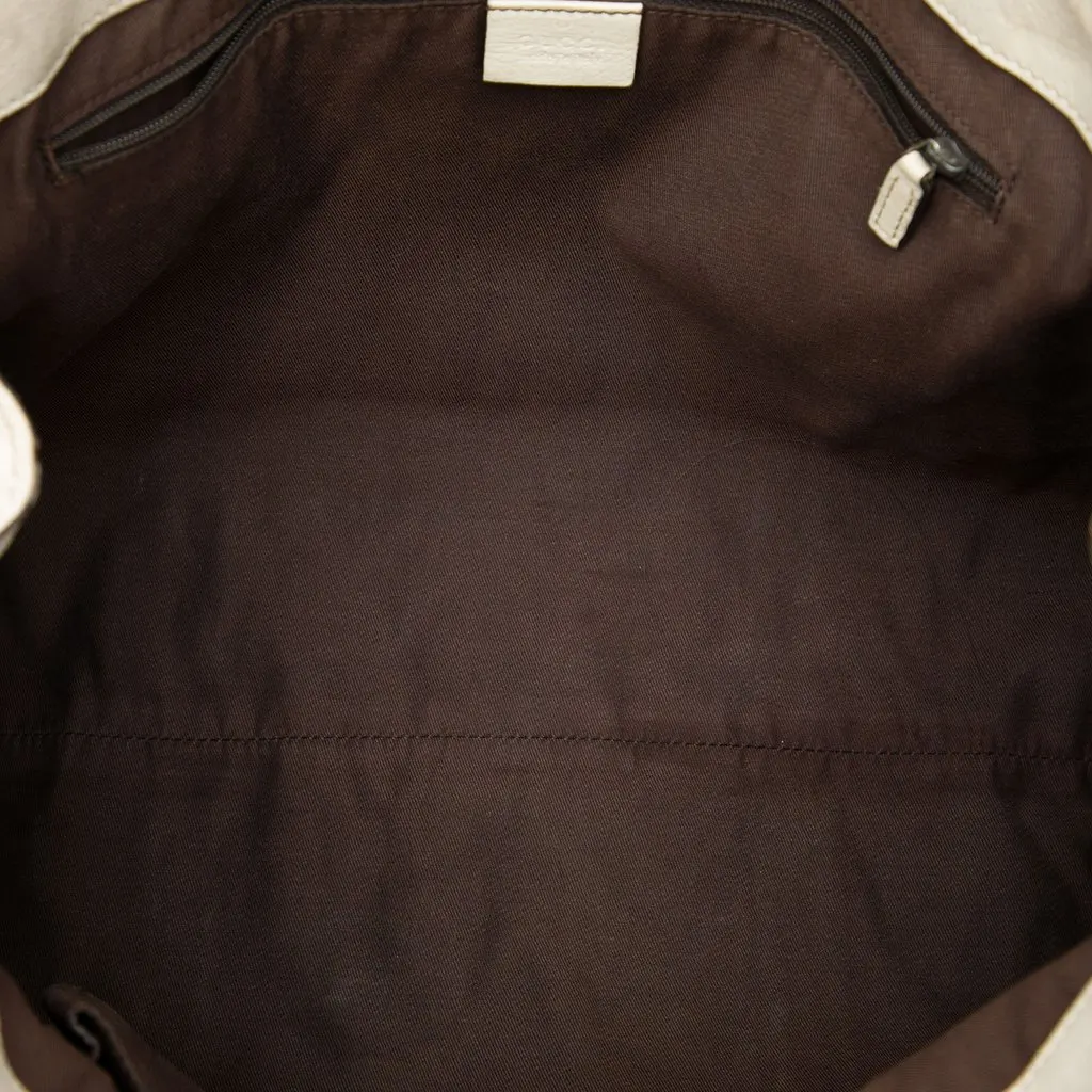 Gucci GG Canvas Web New Ladies Tote Beige Very good - Model View