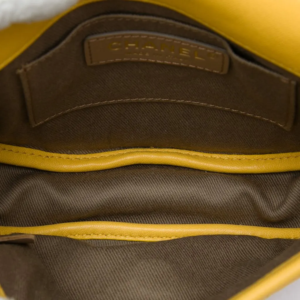 Chanel Stitched Goatskin Casual Trip Flap Yellow Leather Very good - Model View