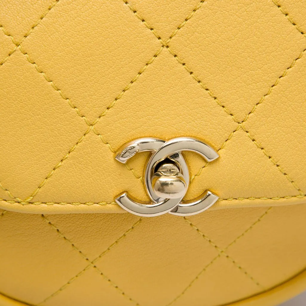 Chanel Stitched Goatskin Casual Trip Flap Yellow Leather Very good - Box View