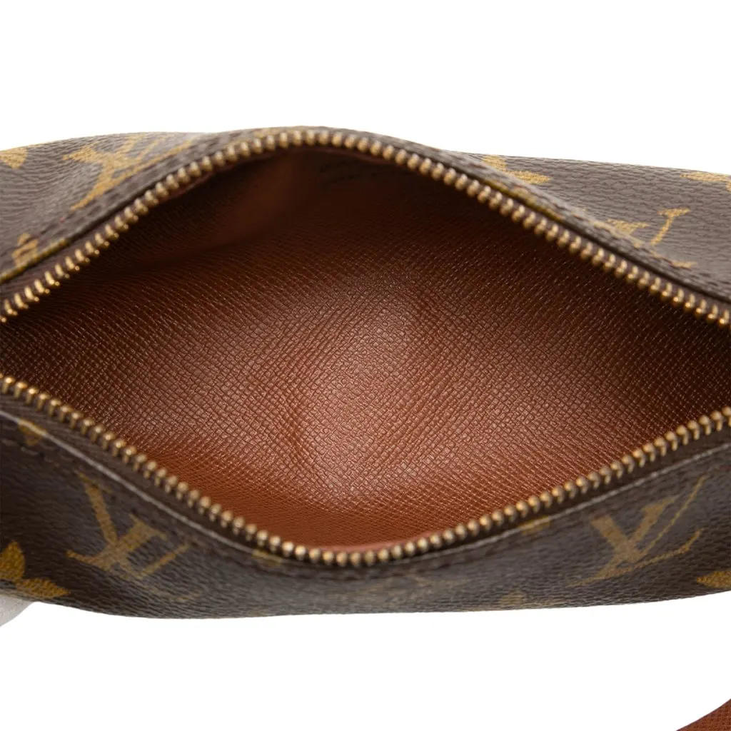 Louis Vuitton Monogram Papillon Pochette Brown Very good - Model View
