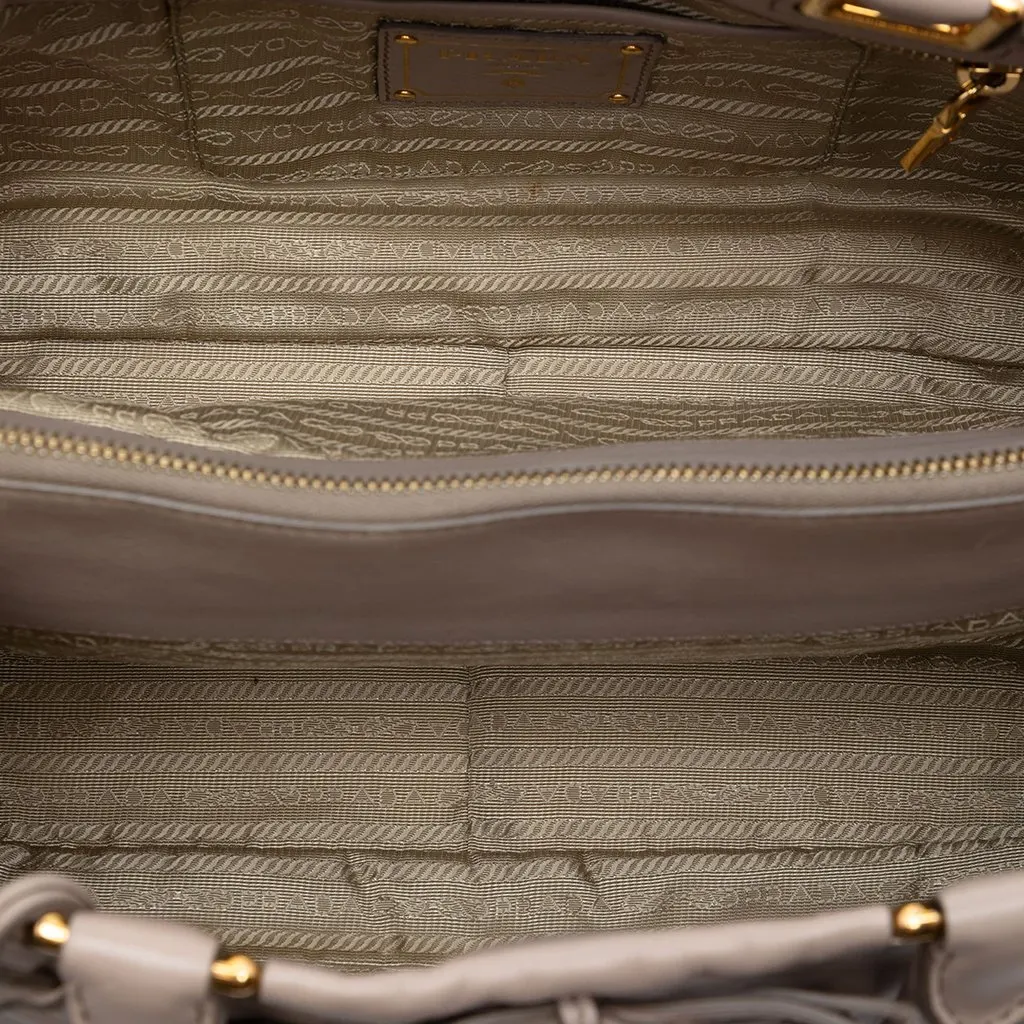 Prada Vitello Bow Satchel Beige Leather Very good - Model View