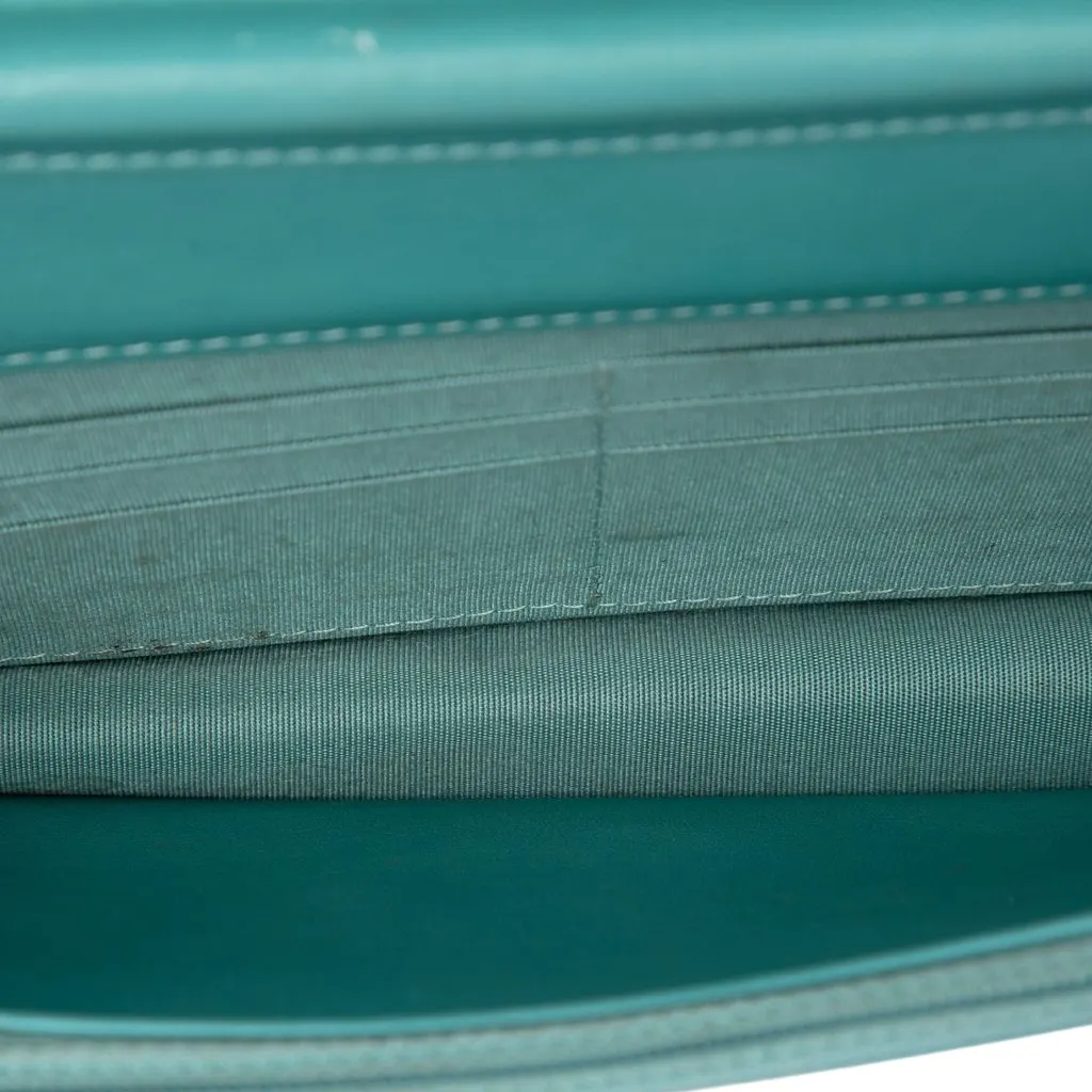 Chanel Quilted Velvet Boy Wallet On Chain Blue Very good - Model View