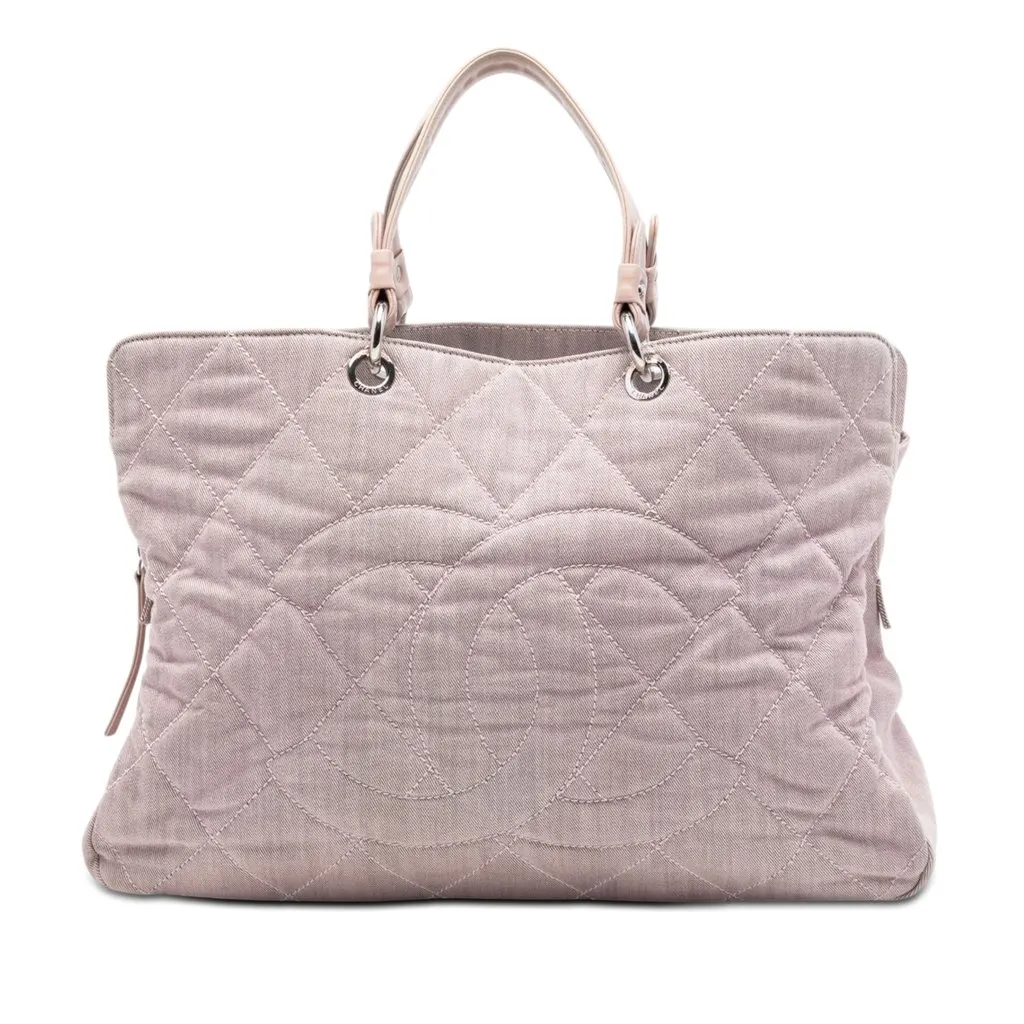 Chanel Large CC Quilted Denim Tote Pink Very good - Front View